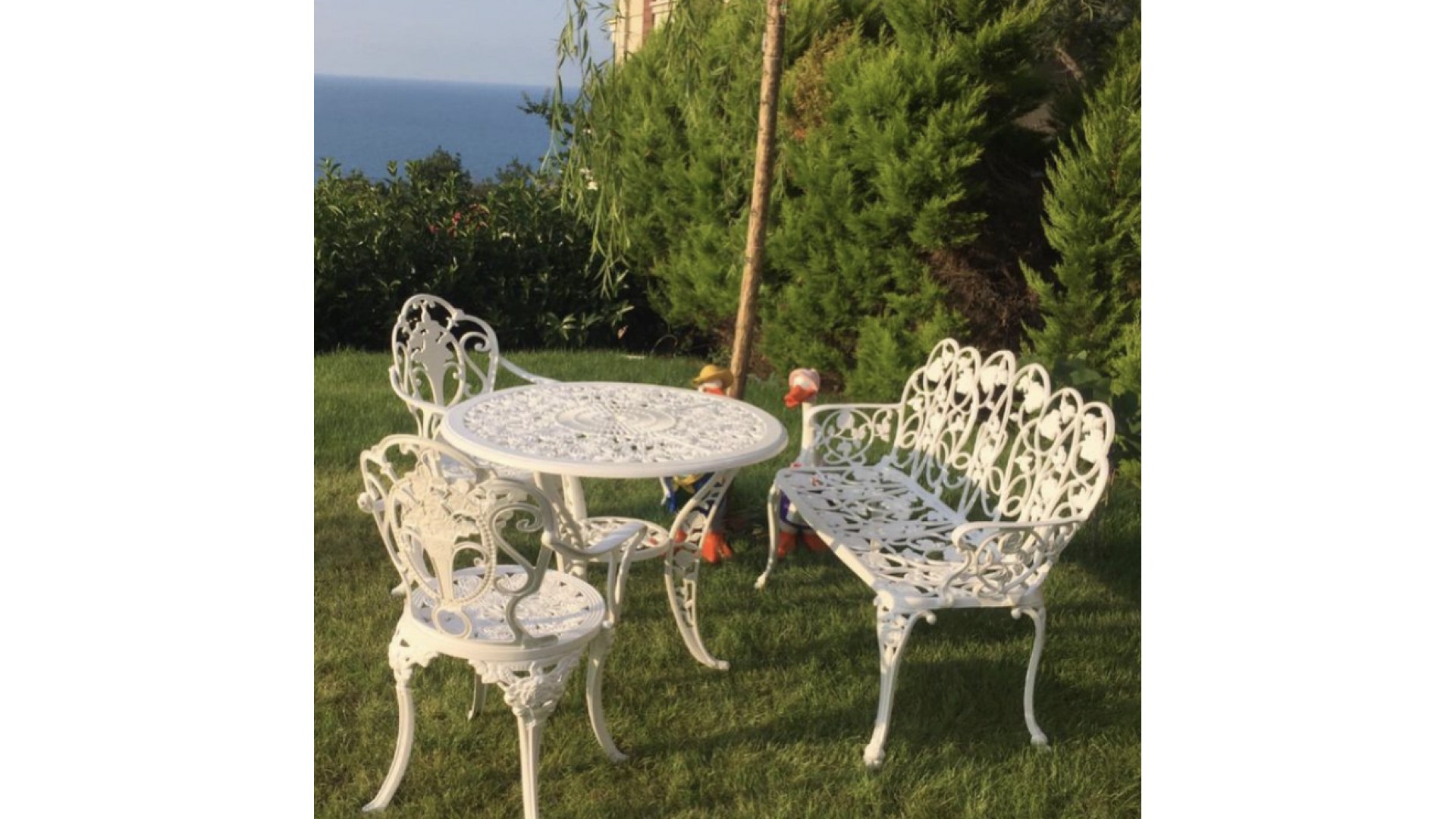 Cast Garden 