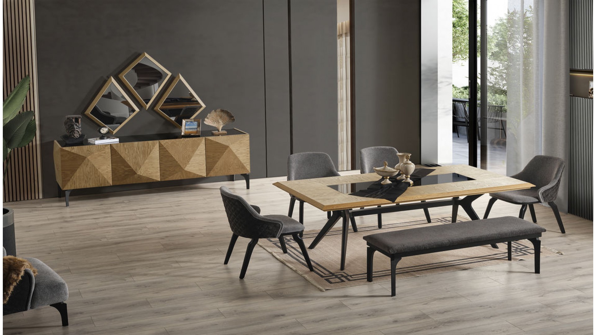 Piramit Yemek Odası